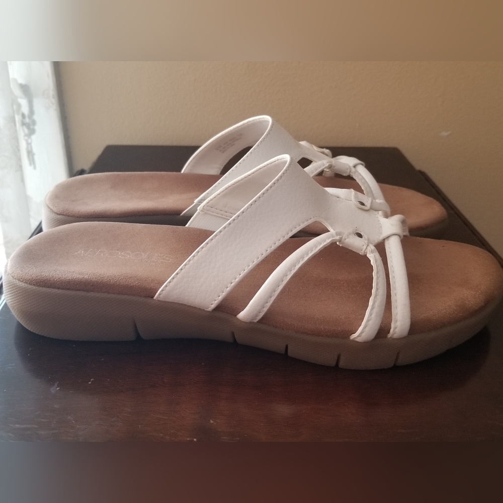 Aerosoles Women's White Sandals - Picture 5 of 10